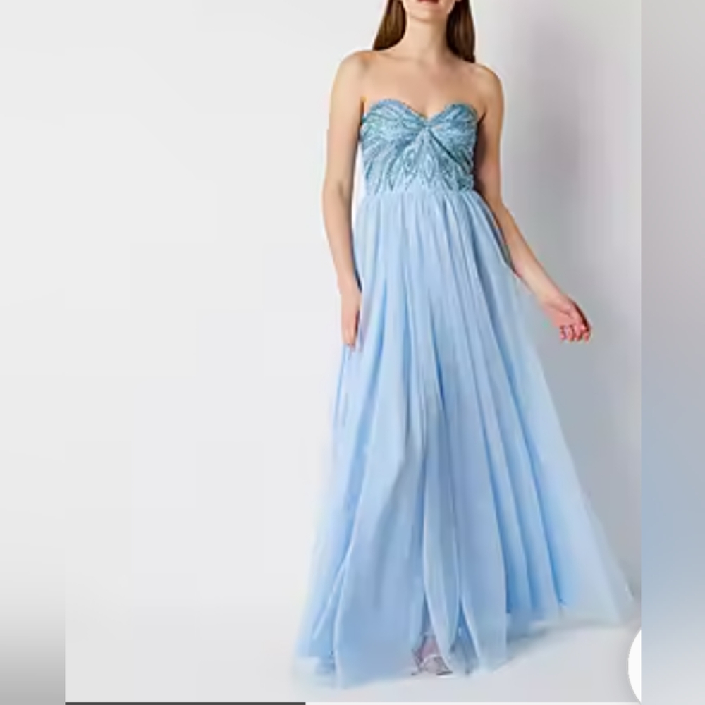 Speechless Sleeveless Ball Gown Juniors